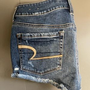 AE JEAN SHORTS